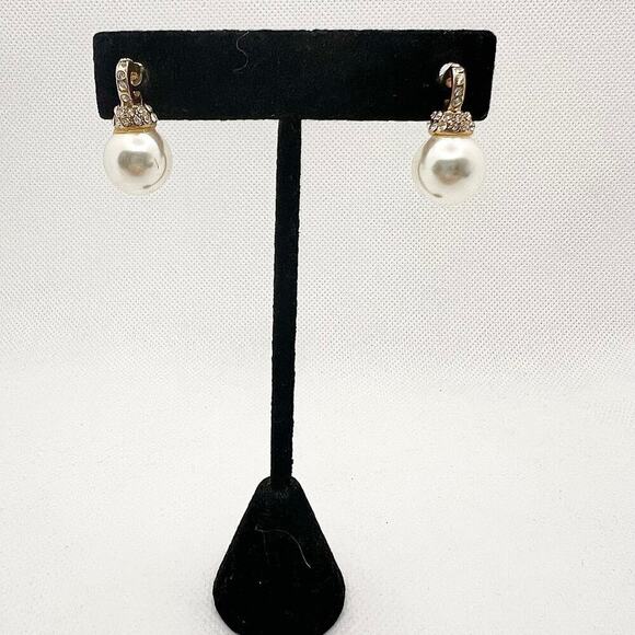 Six pairs of post jewel fancy elegant earrings incl. faux pearl and baublebar - Picture 10 of 11